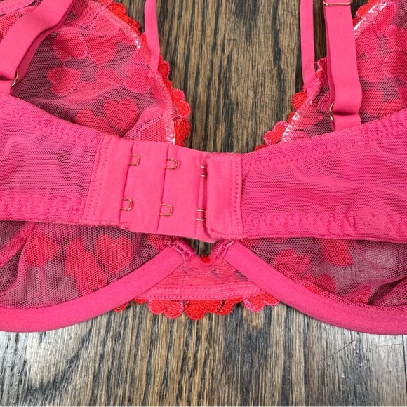 LOVE, VERA Embroidered Heart Lace Strappy Underwire Bra size 34D - Picture 4 of 7